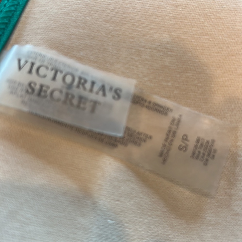 Victoria’s Secret Bikini Top - Picture 4 of 4